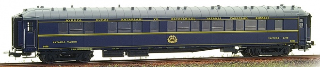 Passenger sleeping car type WL SG 1st/2nd class of CIWL in 1956 livery<br /><a href='images/pictures/LS_Models/49136.jpg' target='_blank'>Full size image</a>
